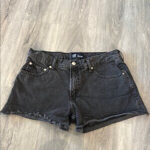GAP Black Jean stride Shorts Distressed Hem size 8